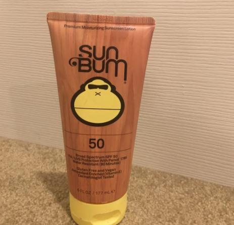 does sun bum sunscreen smell good