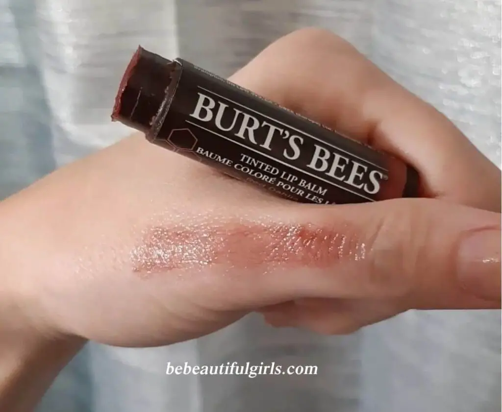 Burt's Bees Tinted Red Dahlia Lip Balm Swatch