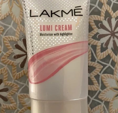 lakme lumi cream with highlighter