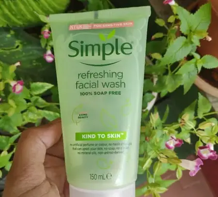 simple refreshing facial wash review