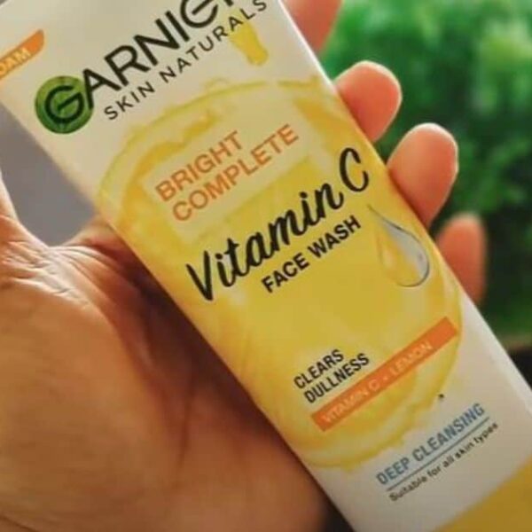 Garnier Bright Complete Vitamin C Face Wash Review