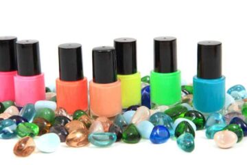 How to Сhoose a Nail Polish Color